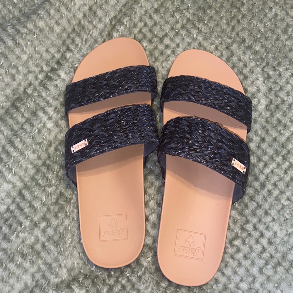 BRAND NEW REEF SANDALS!